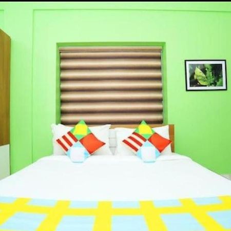 The Solo Apartments Kadavanthra Kochi Luaran gambar