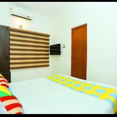 The Solo Apartments Kadavanthra Kochi Luaran gambar
