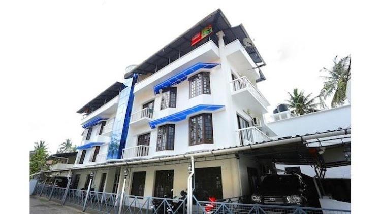 The Solo Apartments Kadavanthra Kochi Luaran gambar