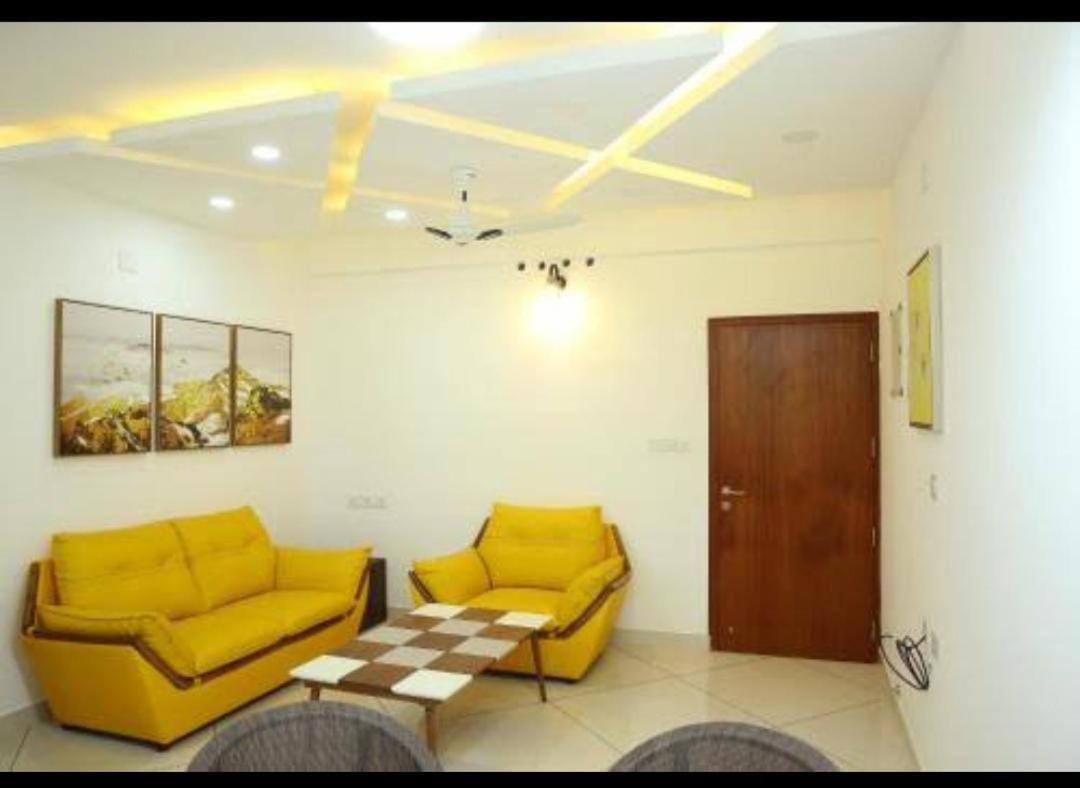 The Solo Apartments Kadavanthra Kochi Luaran gambar